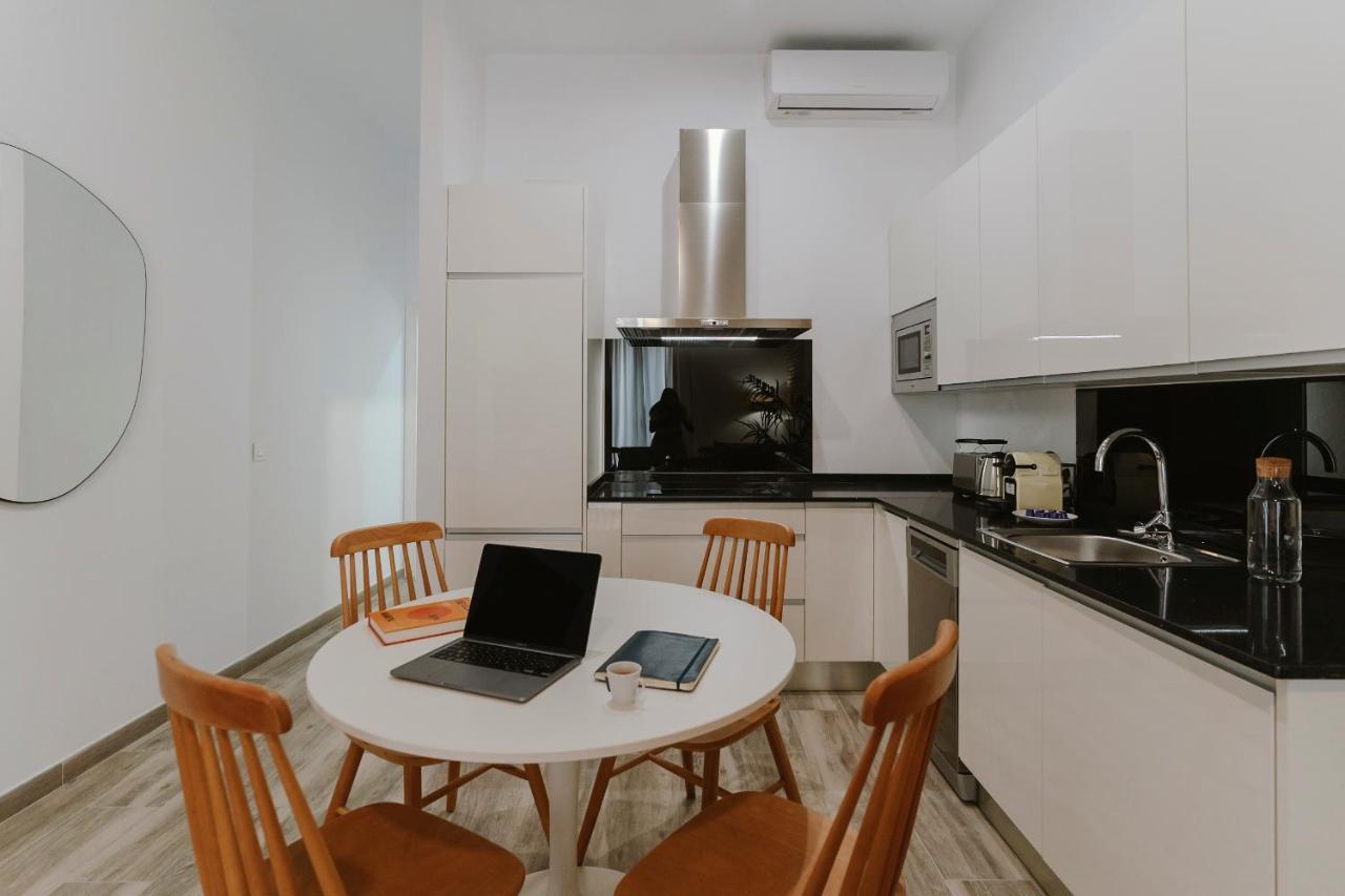 O&l Punonrostro Bright Minimalist Sevilla