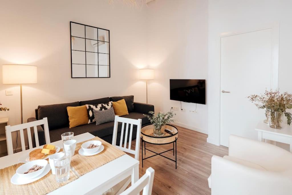 O&l Punonrostro Bright Minimalist Apartament Sewilla